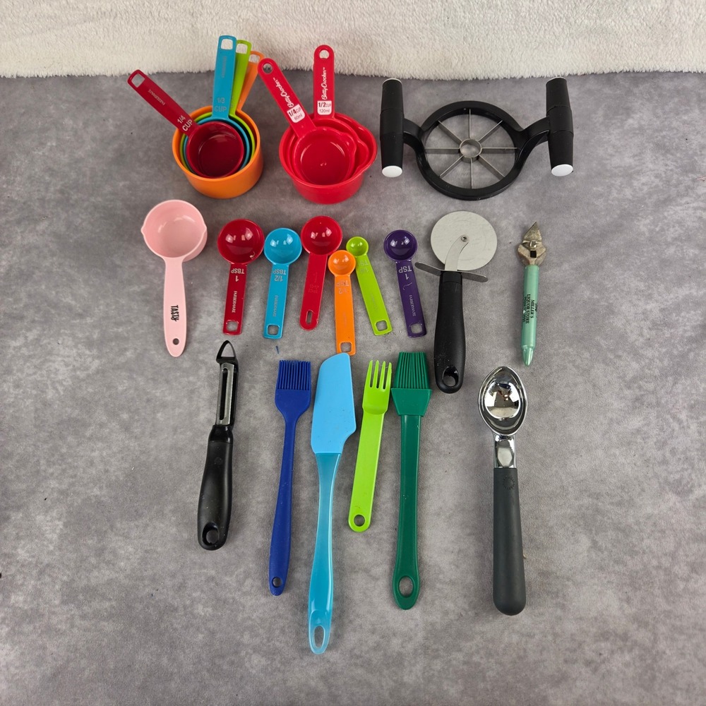 Kitchen Gadget Lot Betty Crocker Farberware OXO Measuring Cups Spoons Tools